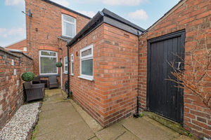 Courtyard Garden- click for photo gallery